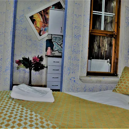 Hotel The Trip Old