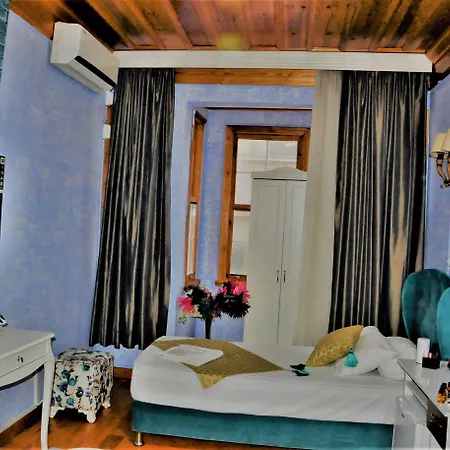 Hotel The Trip Old