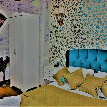 Hotel The Trip Old 3*